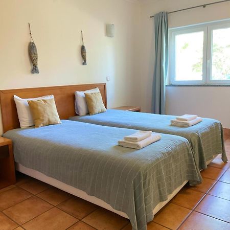 Spacious Apartment Near Porto De Mos Beach, Lagos. Exteriör bild