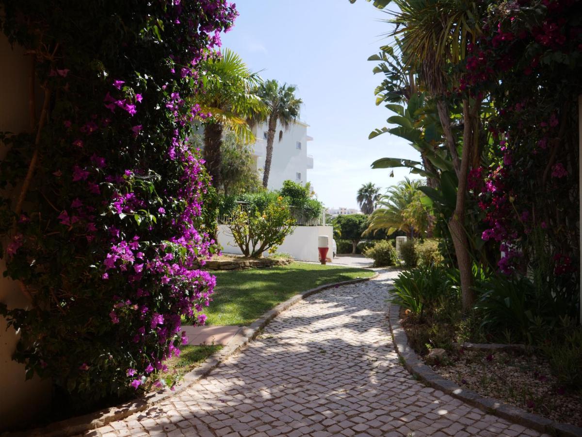 Spacious Apartment Near Porto De Mos Beach, Lagos. Exteriör bild