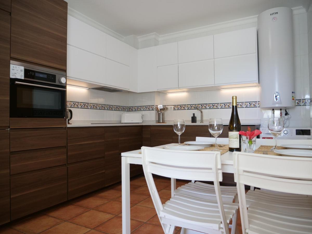 Spacious Apartment Near Porto De Mos Beach, Lagos. Exteriör bild