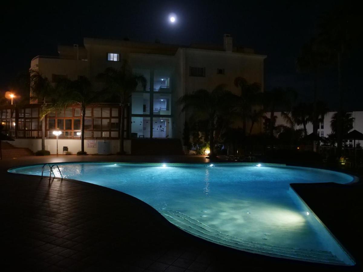 Spacious Apartment Near Porto De Mos Beach, Lagos. Exteriör bild