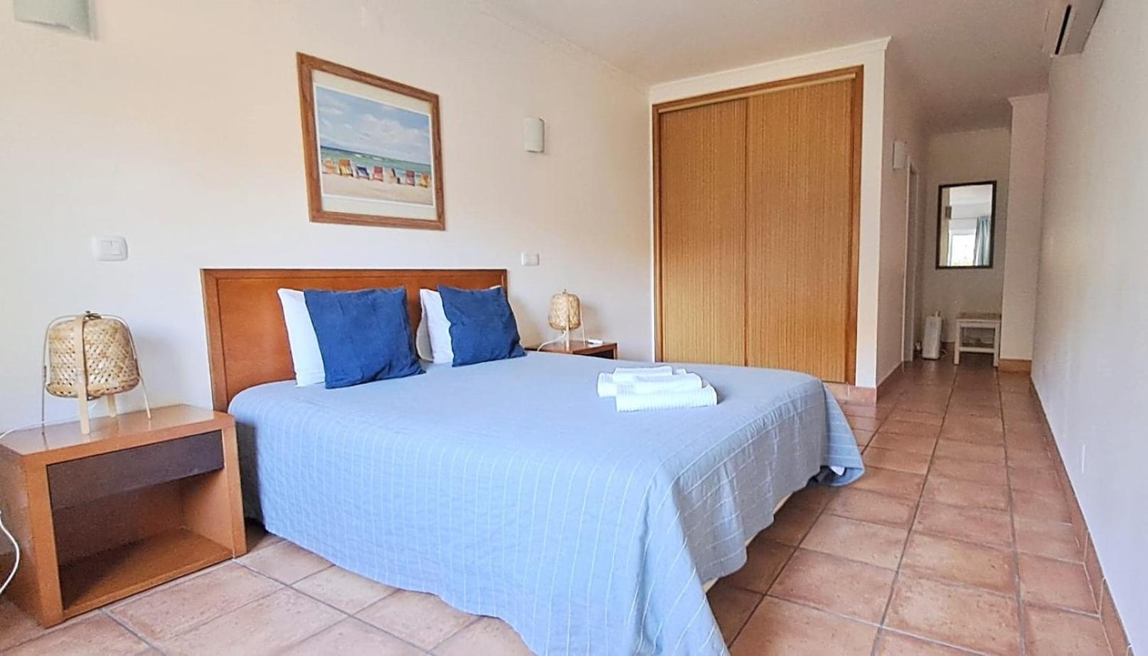 Spacious Apartment Near Porto De Mos Beach, Lagos. Exteriör bild